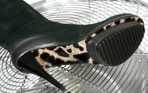 RosaRot_extravagante Sohle mit Fell